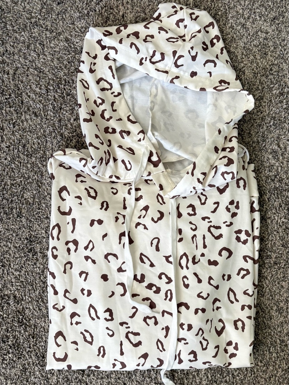 Leopard Print Hooded Pullover in Cream and Brown
